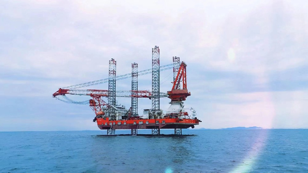 精銦海工與中廣核工程有限公司 成功簽訂《1200T自升式風電安裝平臺采購合同》